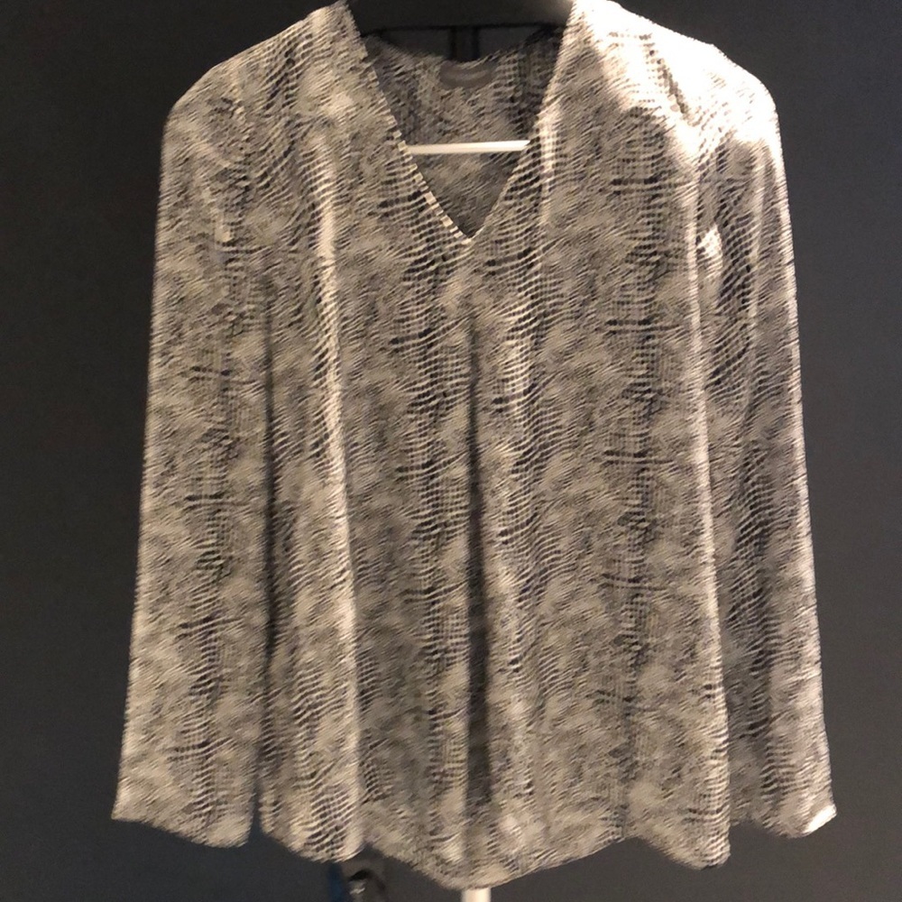 Vince Camuto Top Size Small Black and White - Picture 3 of 3